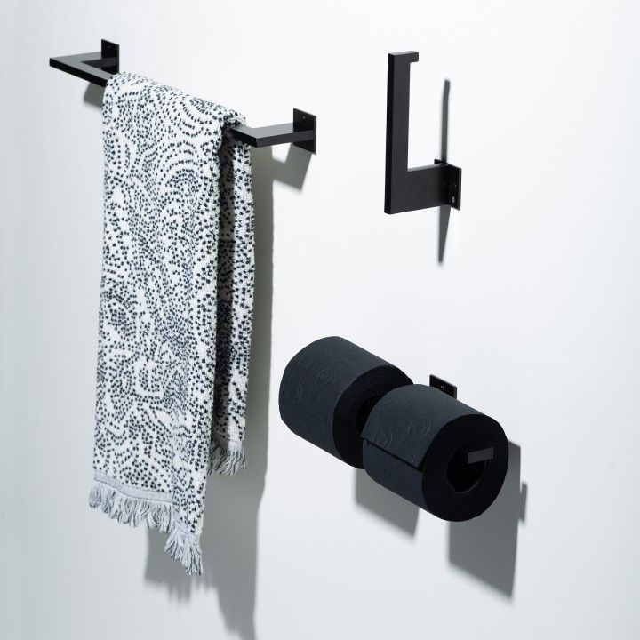 Wall paper holder
